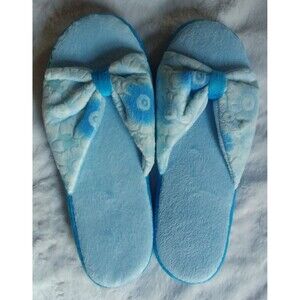 Slippers NEW Women’s blue floral memory foam Avon  size Large 9 to 10